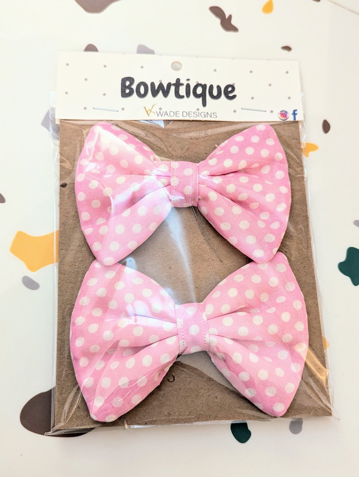 Pink polka dot quilt bows