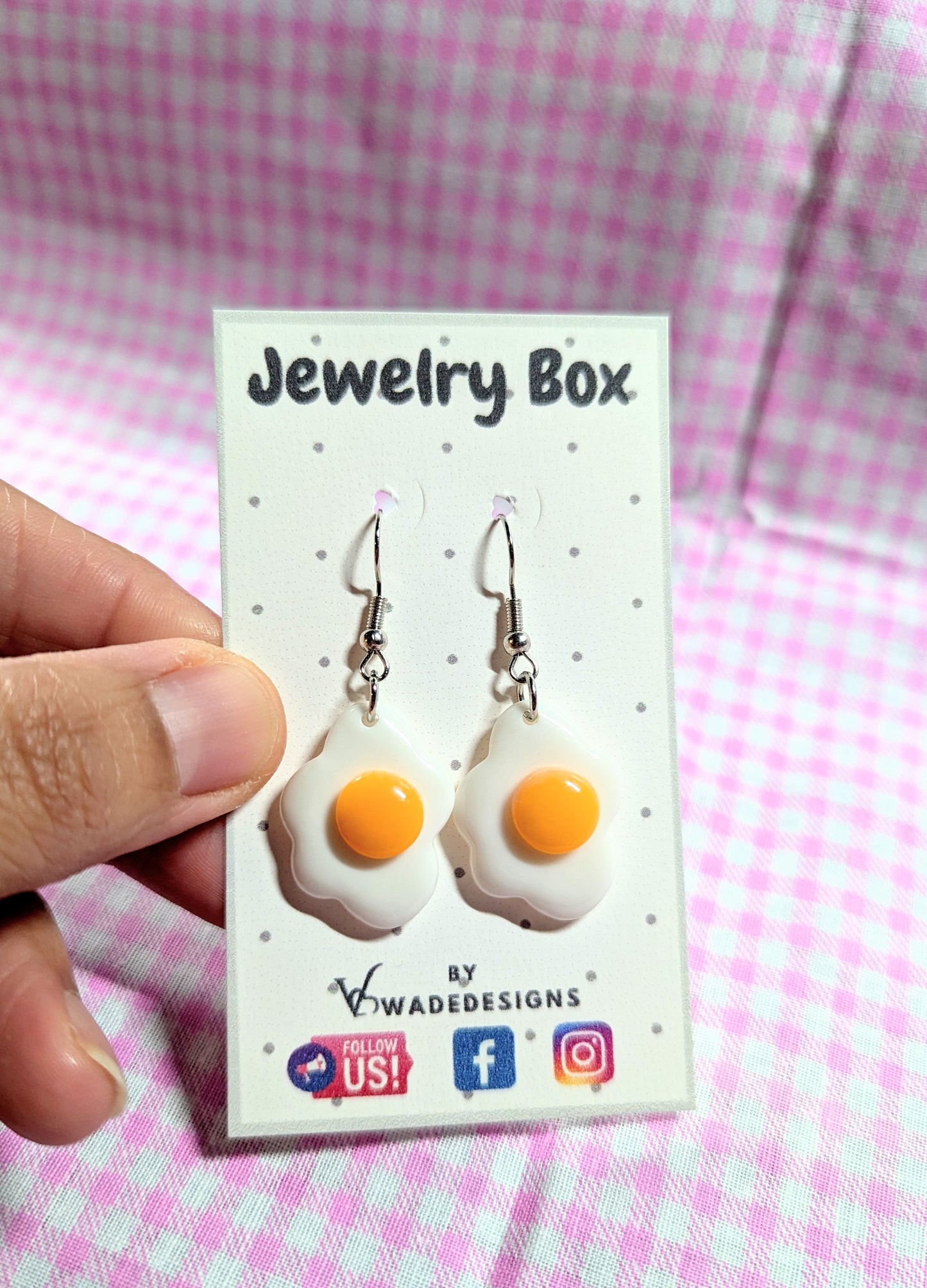 Eggy earrings